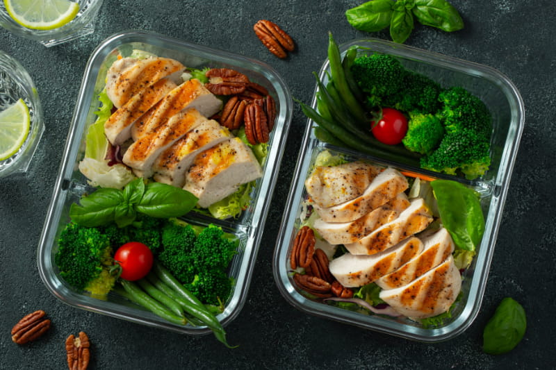 Meals prepped with grilled chicken and vegetables